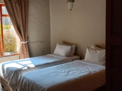 2nd bedroom